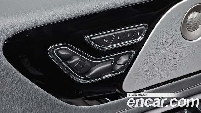 Lincoln Aviator 2021 — photo 29