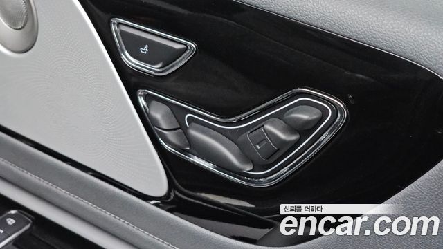 Lincoln Aviator 2021 — photo 30