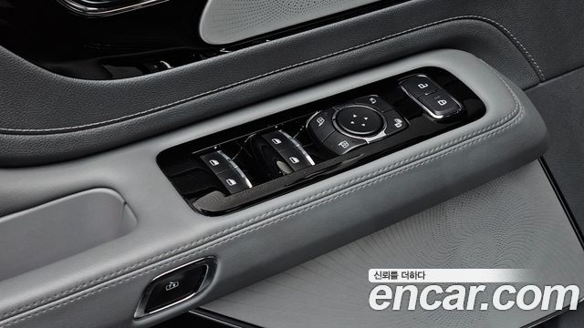 Lincoln Aviator 2021 — photo 33