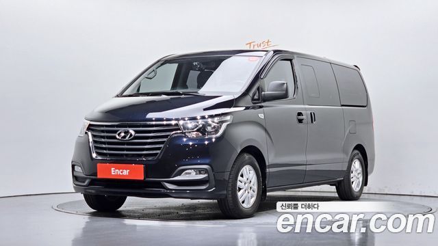 Hyundai Starex 2020 — photo 1