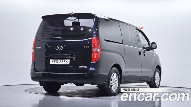 Hyundai Starex 2020 — photo 2