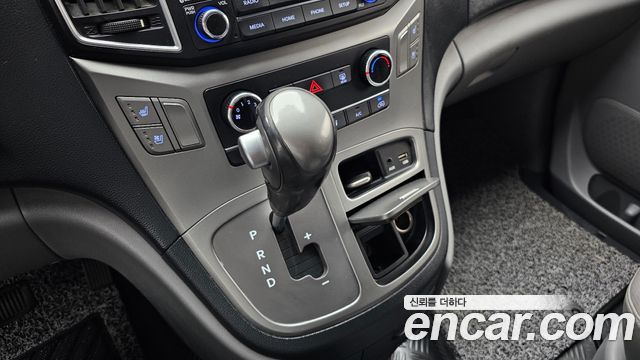 Hyundai Starex 2020 — photo 9