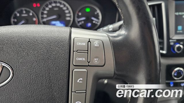 Hyundai Starex 2020 — photo 17