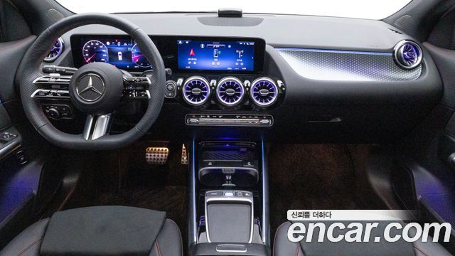 Mercedes-Benz GLA-Class 2026 — photo 7
