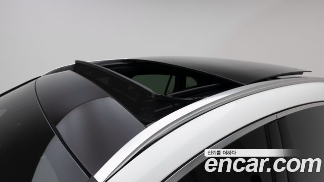 Mercedes-Benz GLA-Class 2026 — photo 12
