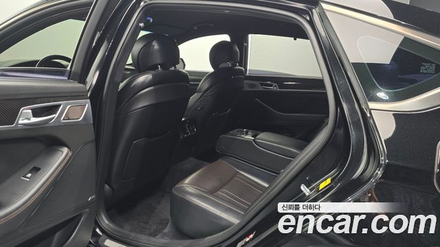 Genesis G80 2017 — photo 17