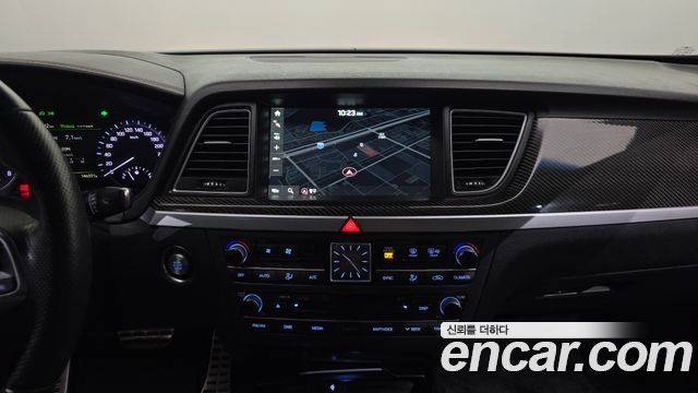 Genesis G80 2017 — photo 19