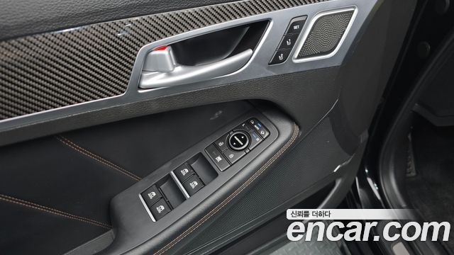 Genesis G80 2017 — photo 21