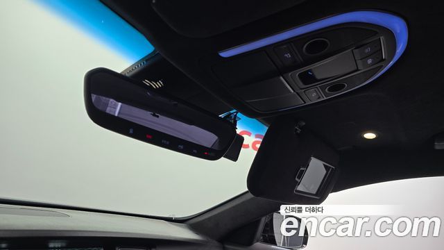 Genesis G80 2017 — photo 24