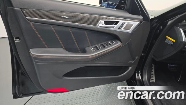 Genesis G80 2017 — photo 14