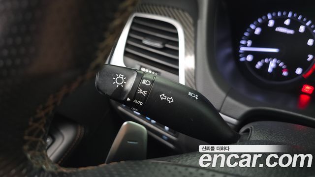 Genesis G80 2017 — photo 29