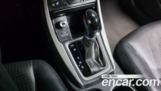Hyundai AVANTE 2014 — photo 12