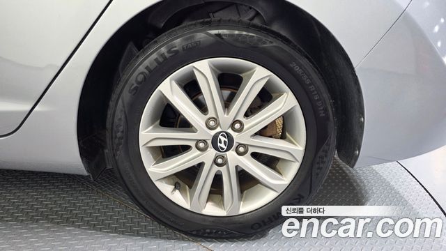 Hyundai AVANTE 2014 — photo 7
