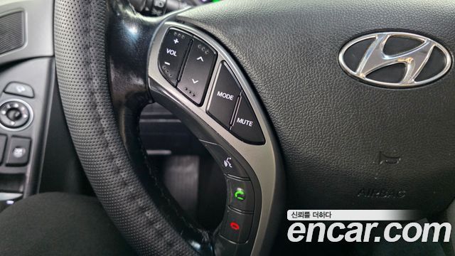 Hyundai AVANTE 2014 — photo 28