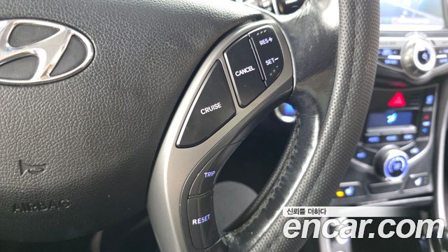 Hyundai AVANTE 2014 — photo 29