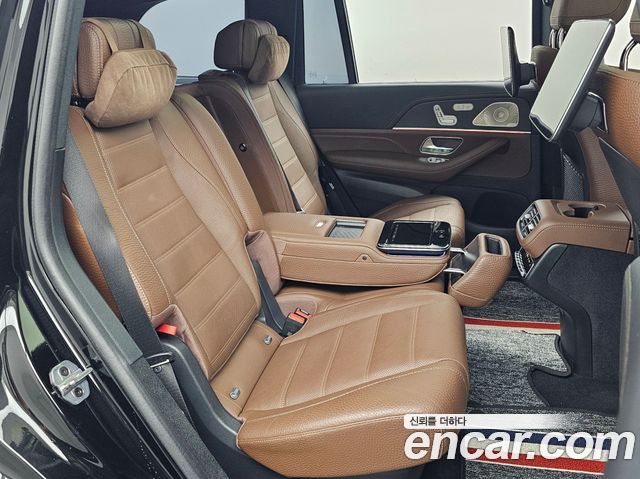 Mercedes-Benz GLS-Class 2024 — photo 12