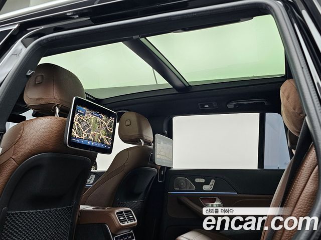 Mercedes-Benz GLS-Class 2024 — photo 18