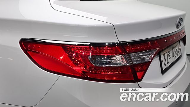 Hyundai Grandeur 2014 — photo 9