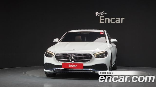 Mercedes-Benz E-Class 2021 — photo 3