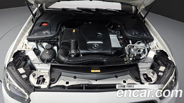 Mercedes-Benz E-Class 2021 — photo 6