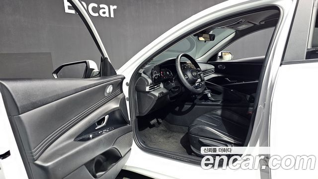 Hyundai AVANTE 2024 — photo 13