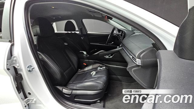 Hyundai AVANTE 2024 — photo 16