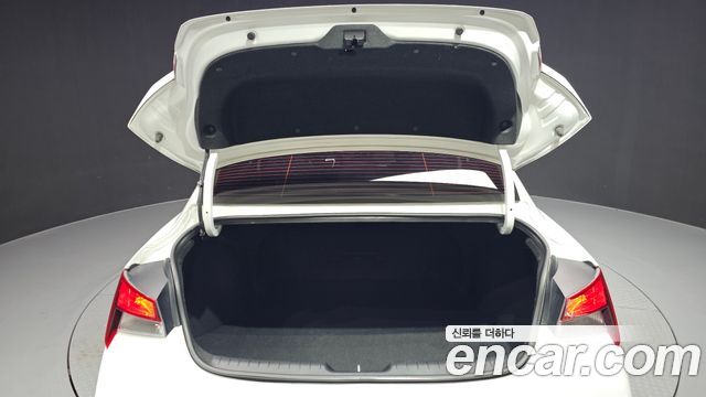 Hyundai AVANTE 2024 — photo 30