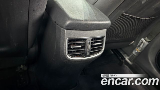 Hyundai AVANTE 2016 — photo 18