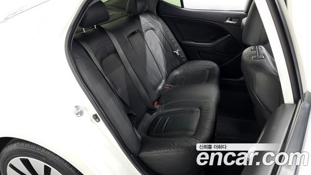 Kia K5 2013 — photo 17