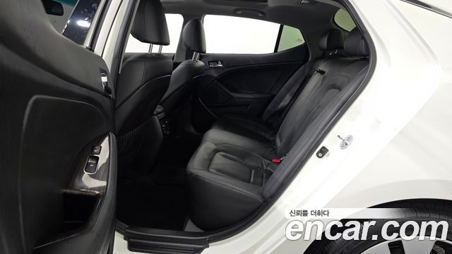 Kia K5 2013 — photo 18