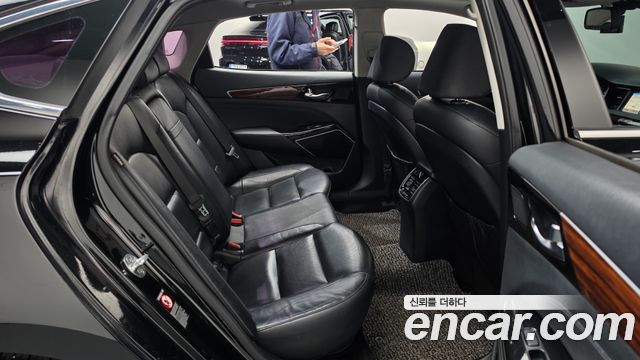 Kia K7 2016 — photo 17