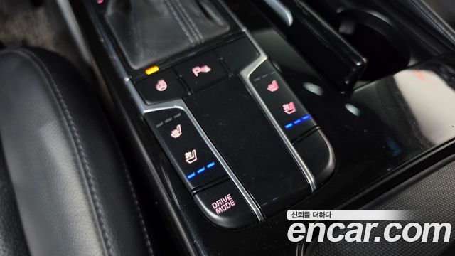 Kia K7 2016 — photo 21