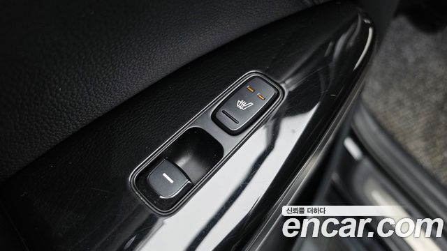 Kia K7 2016 — photo 24