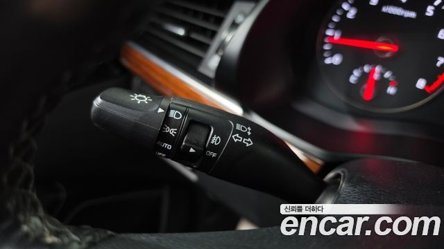 Kia K7 2016 — photo 33