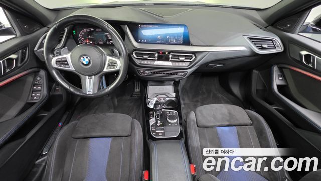 BMW 1-Series 2021 — photo 10
