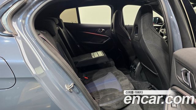 BMW 1-Series 2021 — photo 18