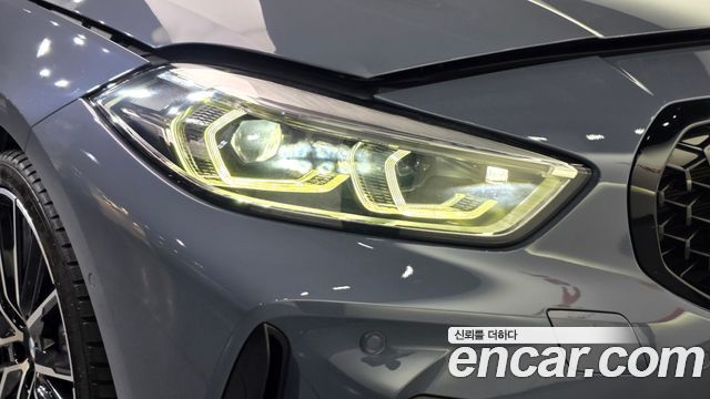 BMW 1-Series 2021 — photo 8