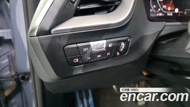 BMW 1-Series 2021 — photo 30