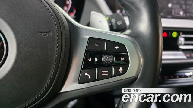 BMW 1-Series 2021 — photo 32