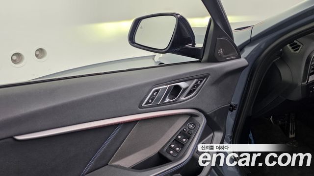 BMW 1-Series 2021 — photo 34