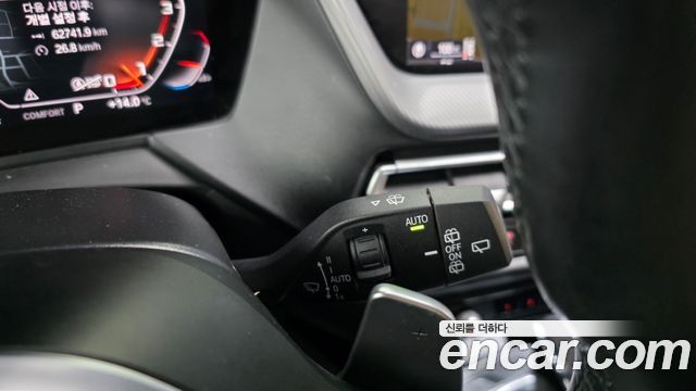 BMW 1-Series 2021 — photo 37