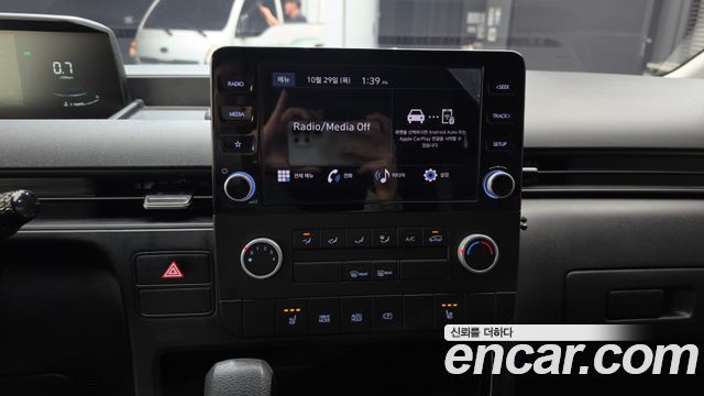 Hyundai Staria 2025 — photo 23
