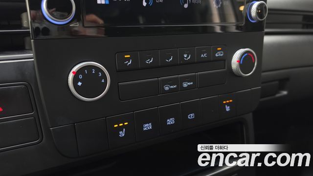 Hyundai Staria 2025 — photo 24