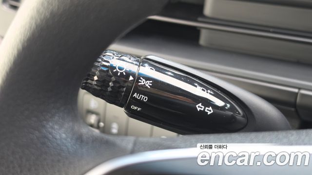 Hyundai Staria 2025 — photo 29