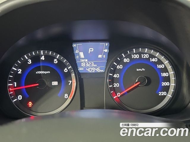 Hyundai Accent 2011 — photo 7