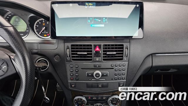 Mercedes-Benz C-Class 2009 — photo 14