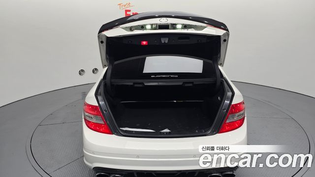 Mercedes-Benz C-Class 2009 — photo 20