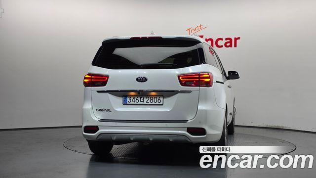 Kia Canival 2020 — photo 4