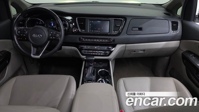 Kia Canival 2020 — photo 7