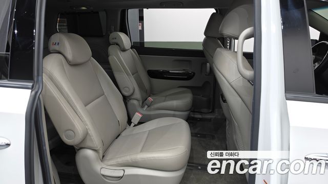 Kia Canival 2020 — photo 12